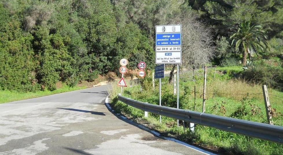 Strada del Volterraio chiusa due giorni per il taglio dell’erba