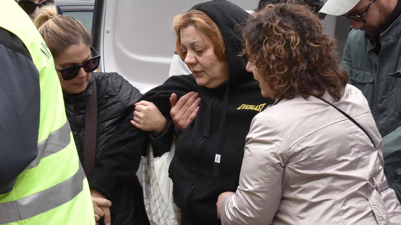 Tragedia in discoteca, lo sfogo della mamma di Erika: «Gli amici non l’hanno soccorsa»