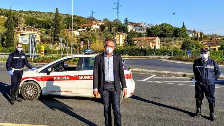 Sorpresi a rubare al supermercato 12 bottiglie di alcolici