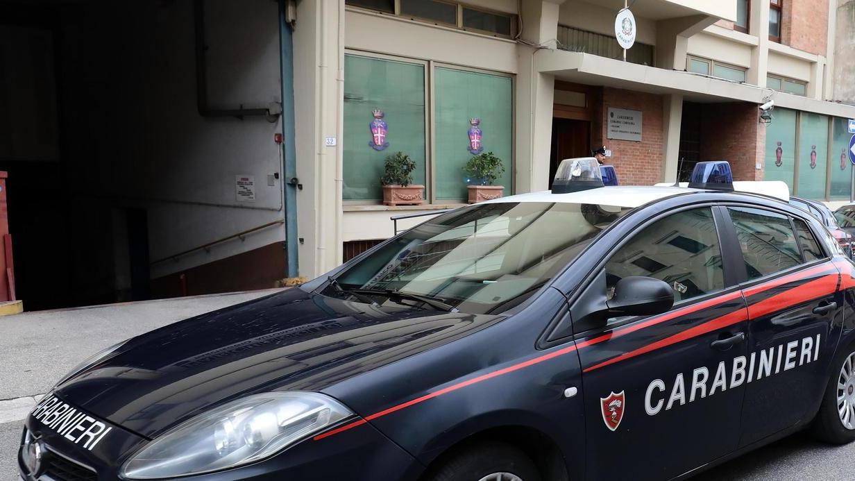 Sulla pista da ballo per rubare collane Giovane denunciato