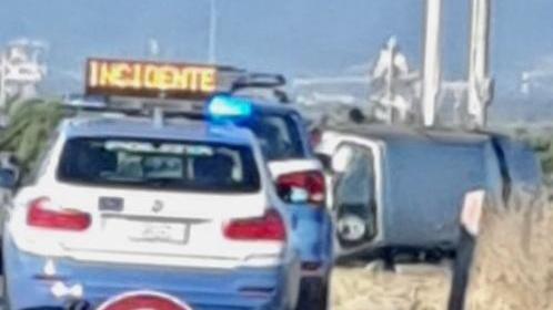 L’auto esce di strada e si ribalta Muore operaio 27enne di Sinnai