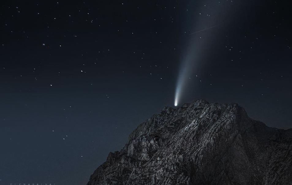 Un’altra foto super di Elena Salvai: immortalata la cometa