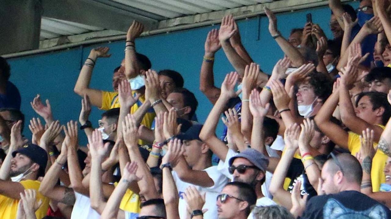 Stadio, sulla concessione i tifosi “stanano” il sindaco