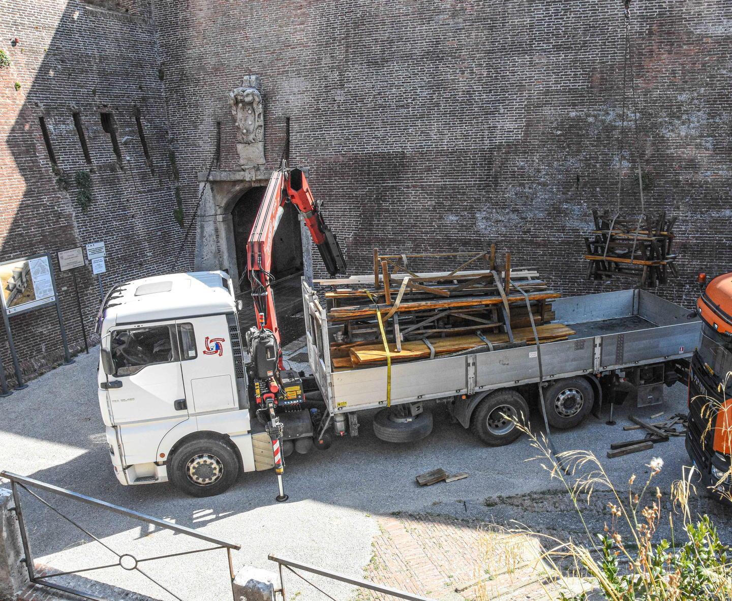 Cassero, lavori di sgombero
