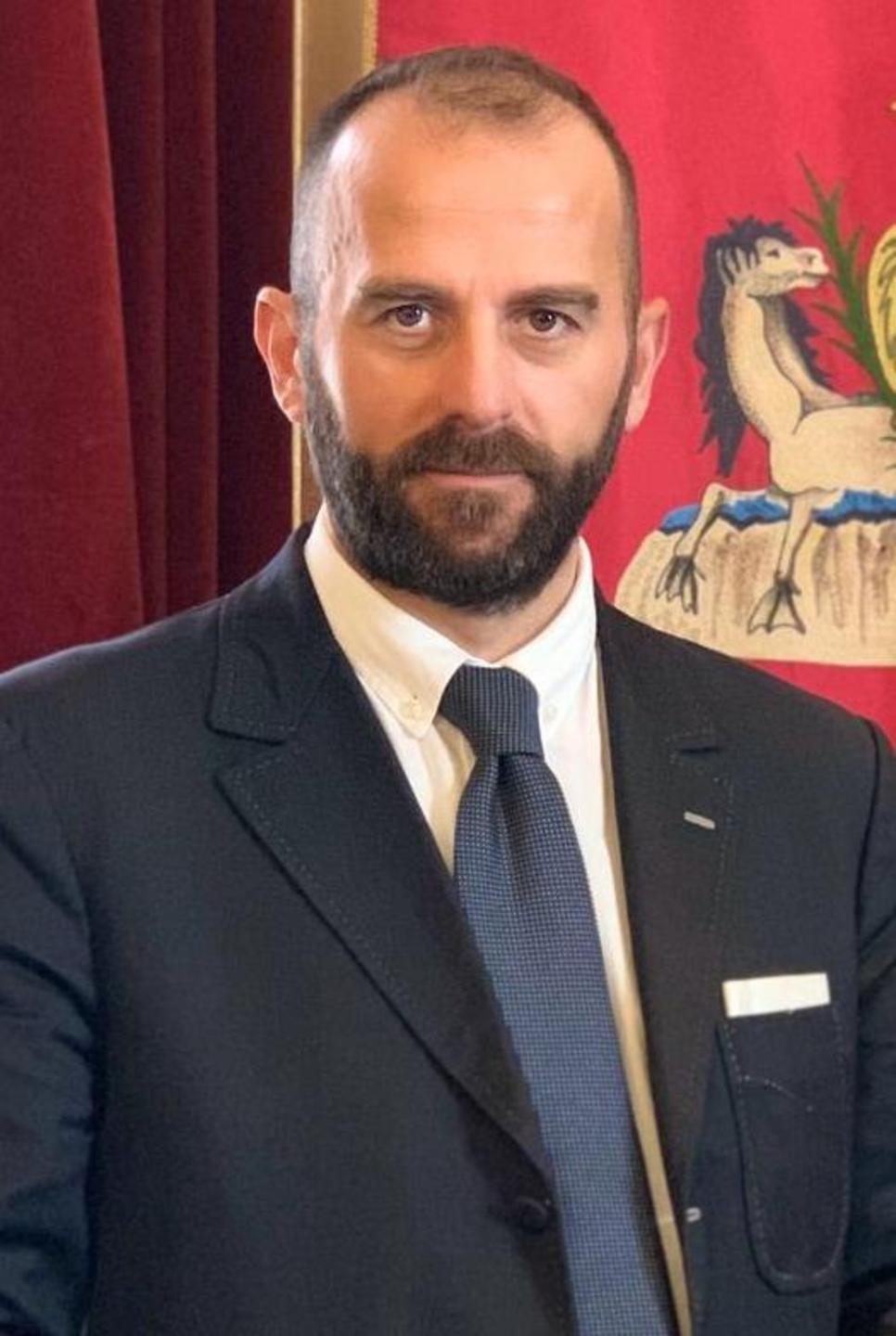 La maggioranza non vota e la pratica passa in commissione