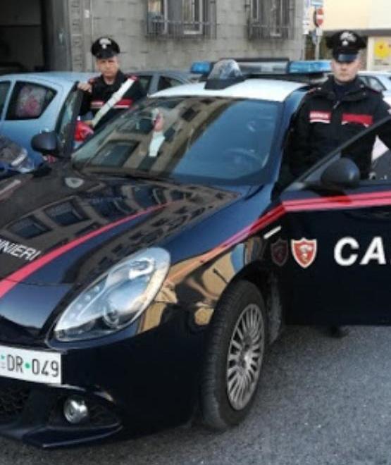 Una pattuglia dei carabinieri della Compagnia di Cecina