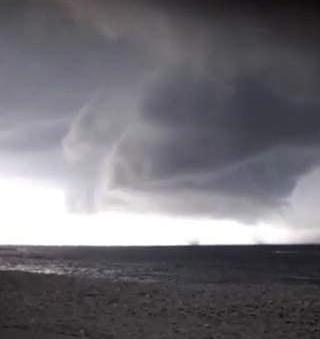La nube nera all’orizzonte Tanto tuonò, che piovve