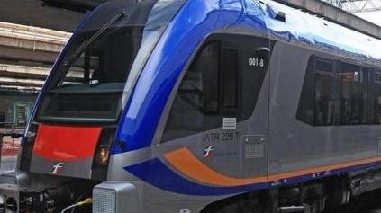 Per oltre un mese bus al posto dei treni sulla Lucca-Aulla