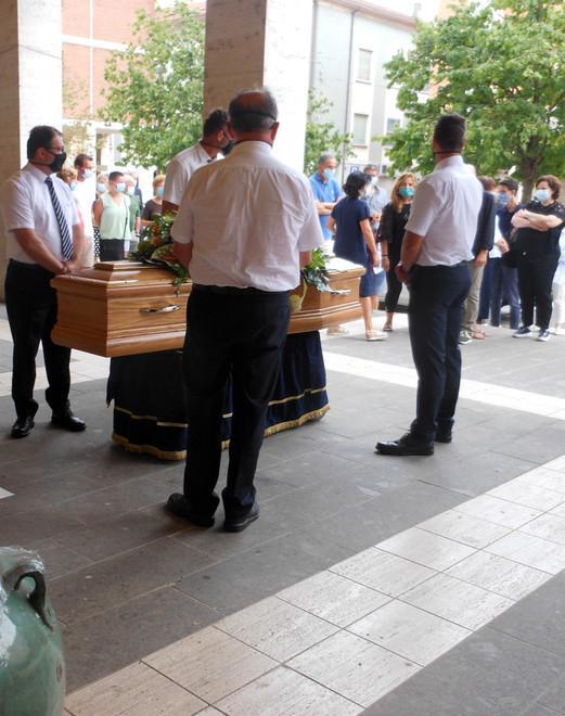 Addio allo storico benzinaio