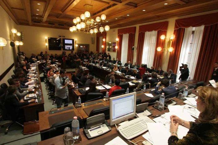 Non vanno a Firenze ma la Regione paga le trasferte, ecco quanto hanno percepito i consiglieri regionali