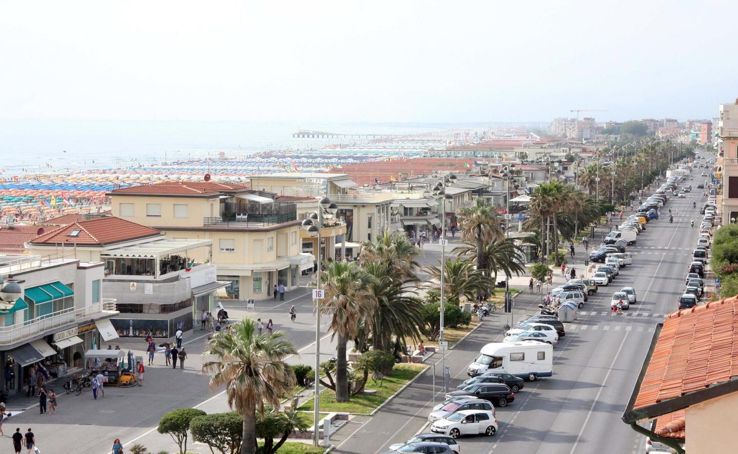 Sulla Passeggiata bar e ristoranti fino al 50% delle cabine esistenti 