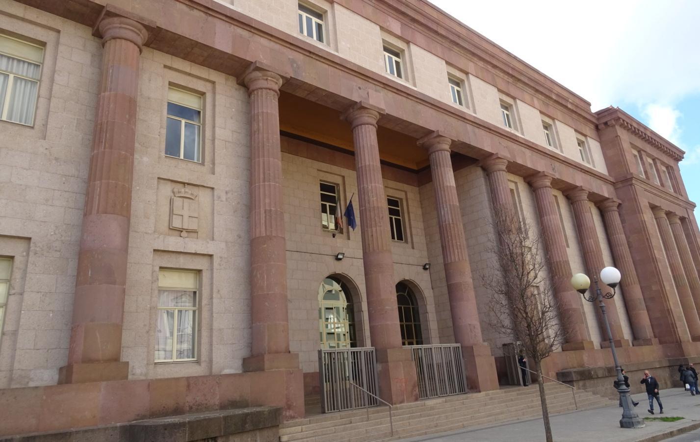 Ruba al self service ma viene scoperto 