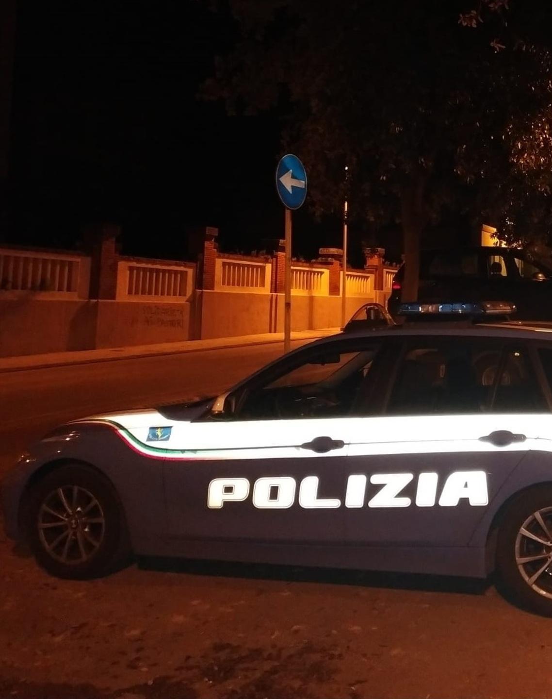 Accoltellano un trans per lo smartphone 