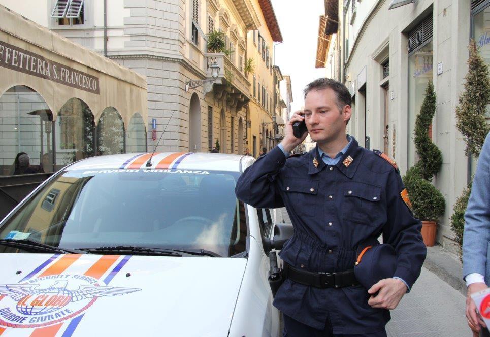 Una guardia giurata del Globo Vigilanza