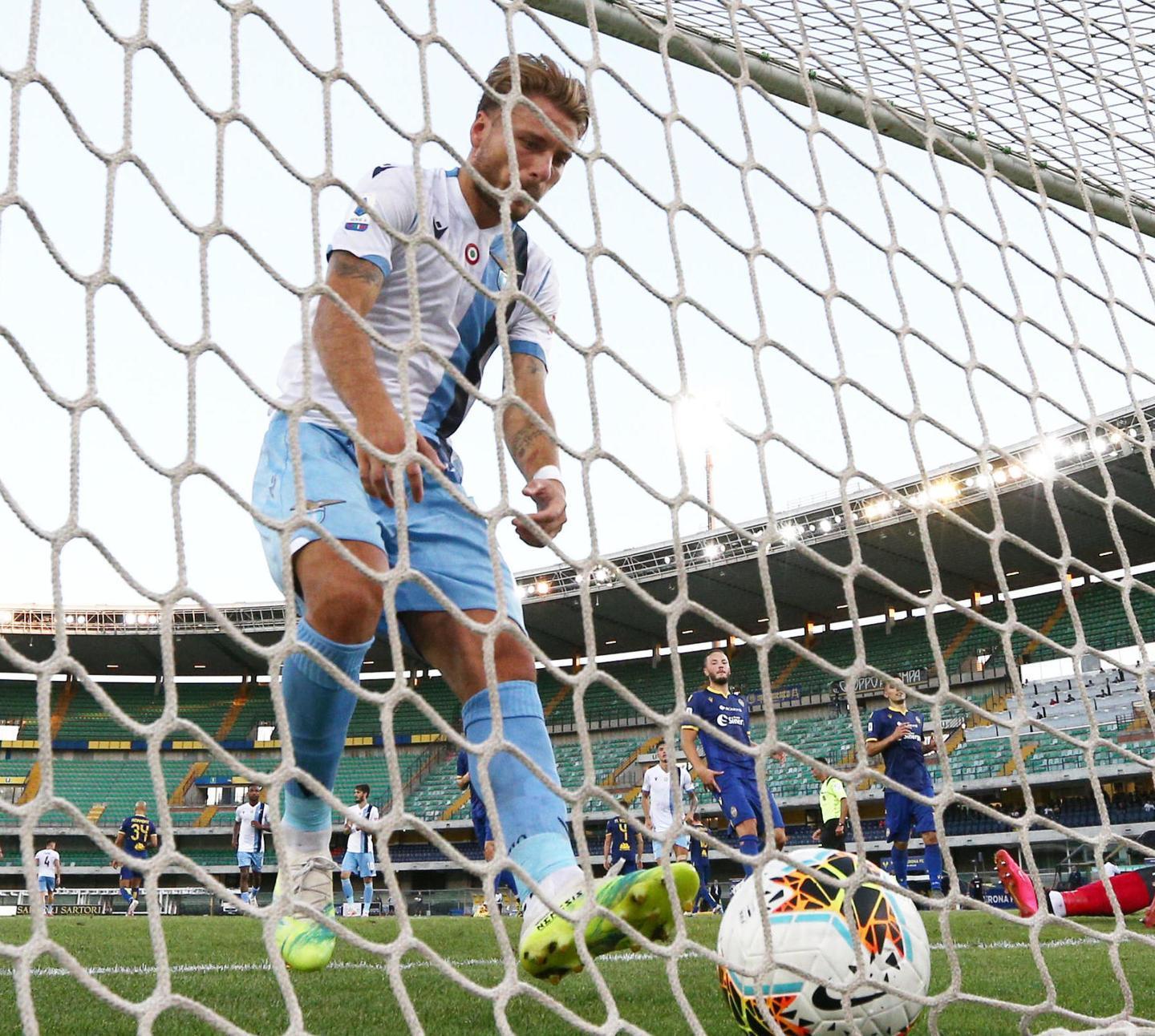 Il solito Immobile ne fa tre stavolta il Verona affonda in casa
