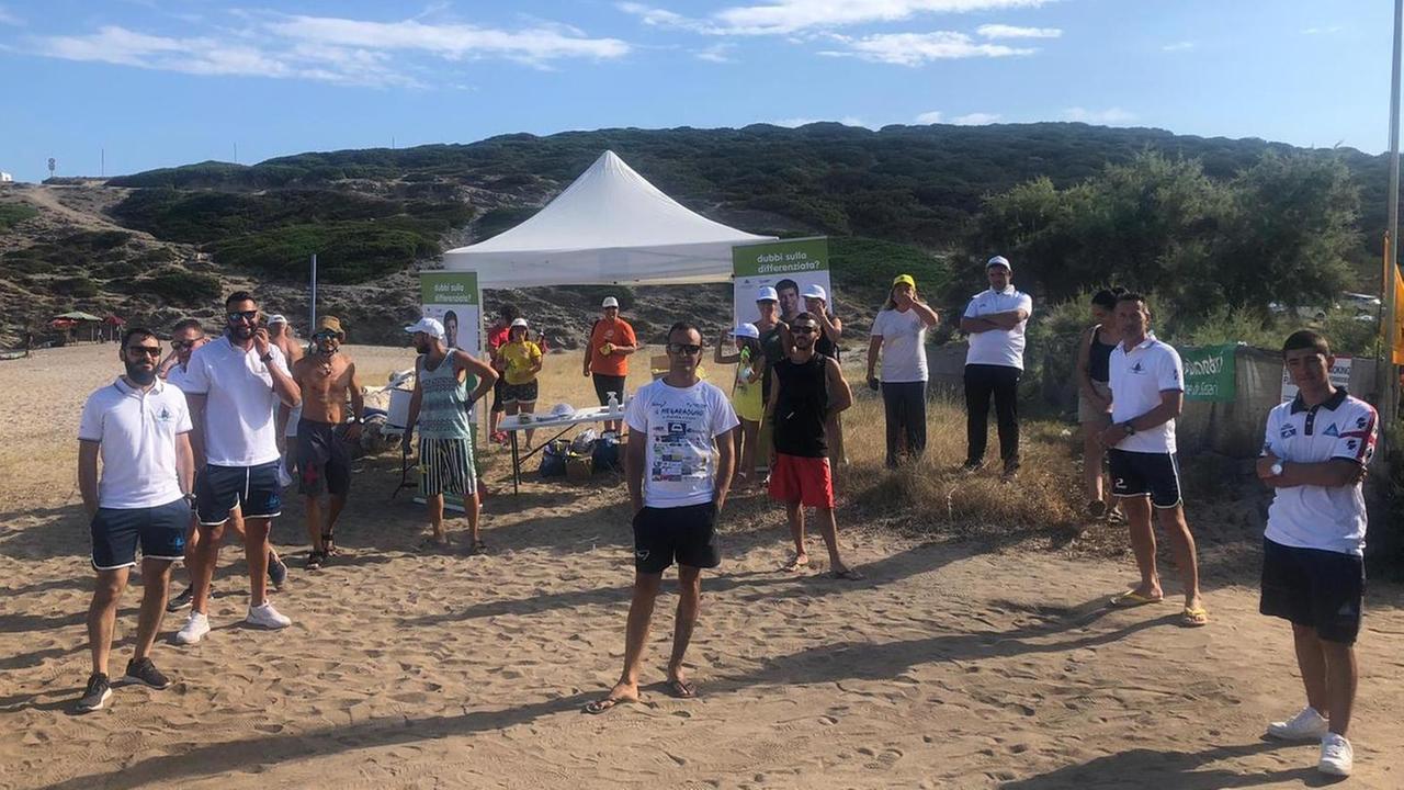 A Porto Palmas successo della giornata ecologica in spiaggia