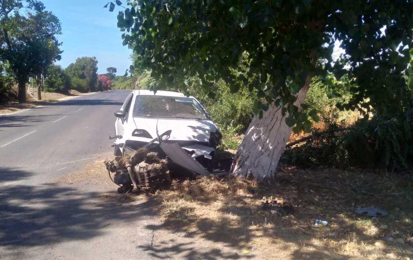 Platamona, si schianta con l’auto e poi sparisce 
