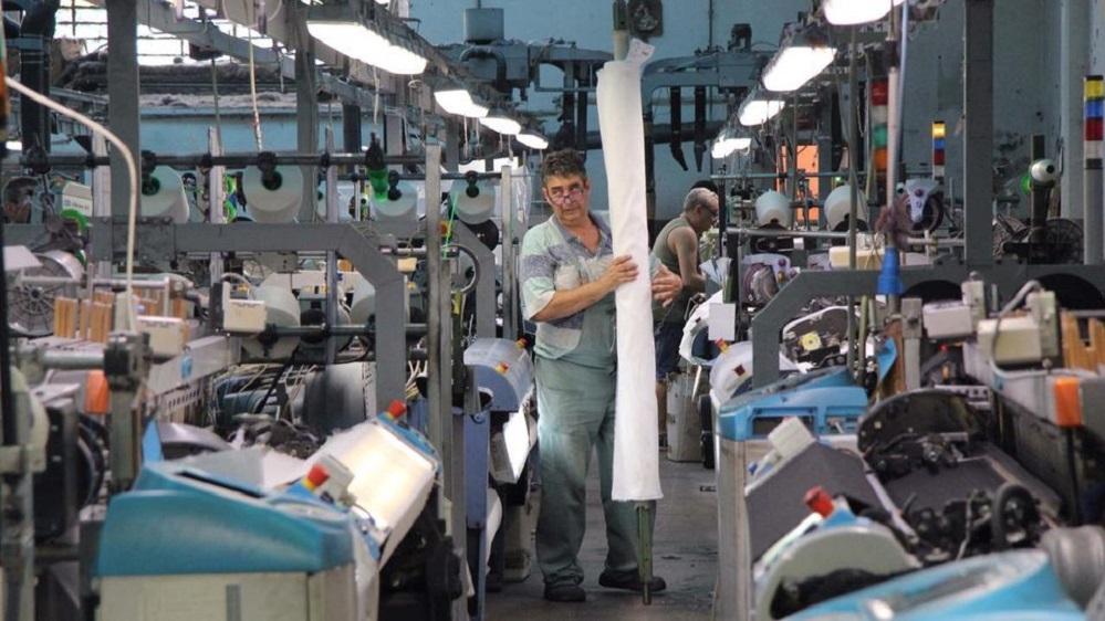 Crollano ordini e produzione, peggio di tutti il meccanotessile
