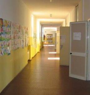 Pochi gruppi-classe, lezioni all’aperto e pasti in classe
