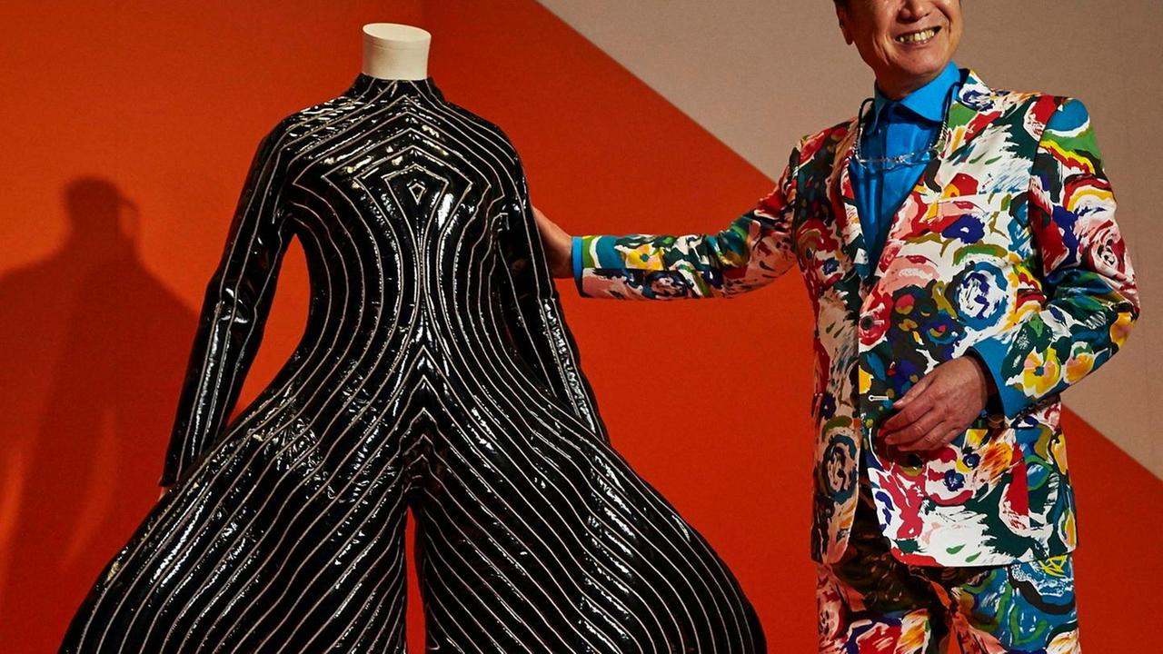 Addio a Yamamoto, lo stilista nipponico trasformò Bowie in Ziggy Stardust