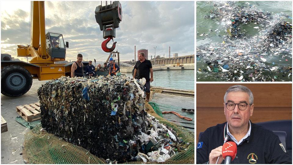 Un’ecoballa recuperata in mare e issata sul porto di Piombino, ciascuna pesa cira 1350 kg, l’effetto in mare della rottura (parziale) di uno dei “cubi” di plastica, le “tessere” inquinano l’acqua e diventano difficilissime da recuperare, il capo della protezione civile, Angelo Borrelli, che coordinerà il recupero