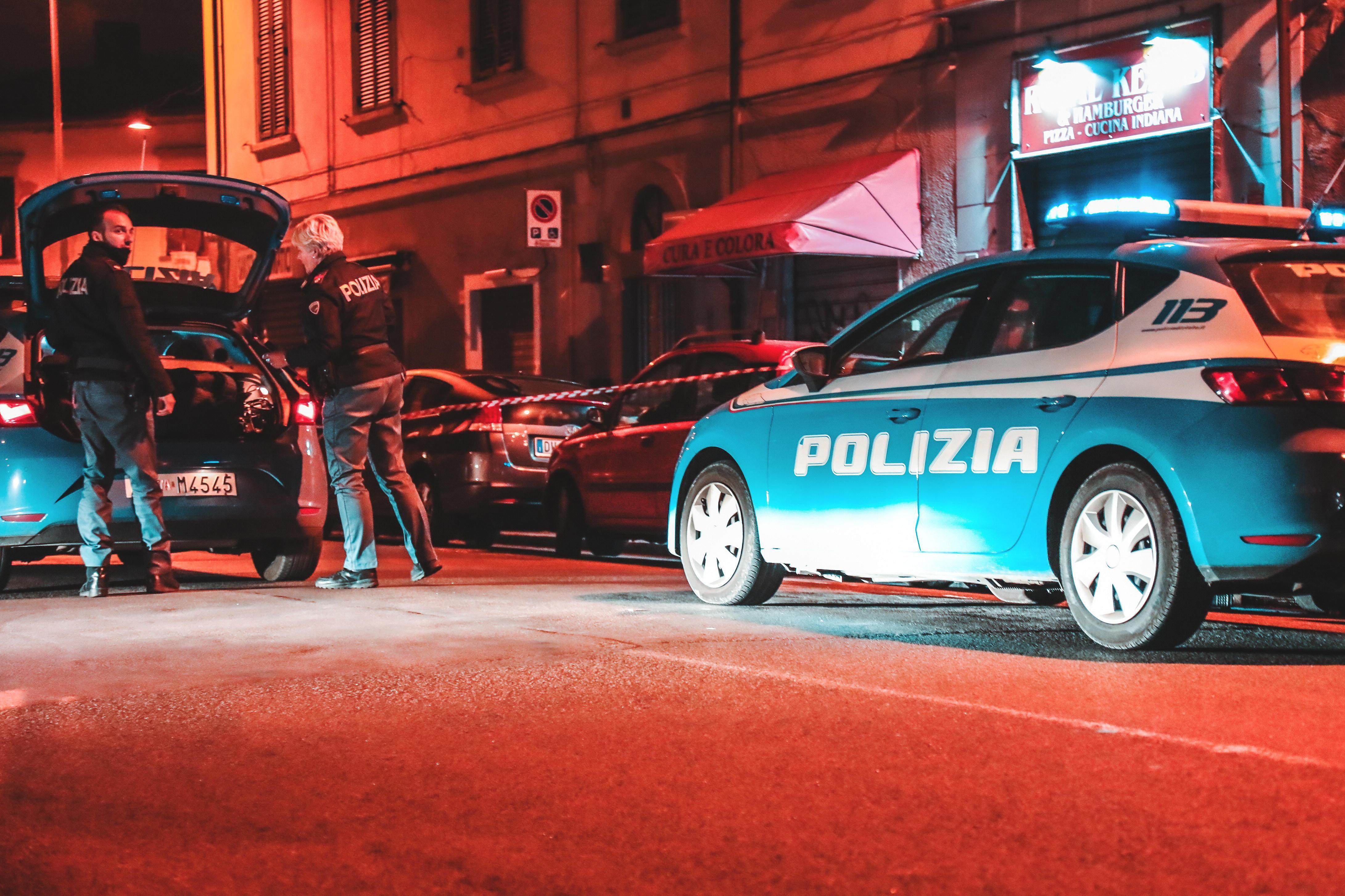 Polizia di Stato al lavoro per le strade di Livorno (Foto d'archivio: Dario Marzi)