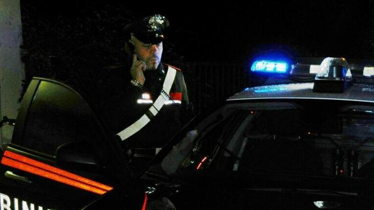 Nella notte tra lunedì e martedì ad Asciano sono intervenuti i carabinieri