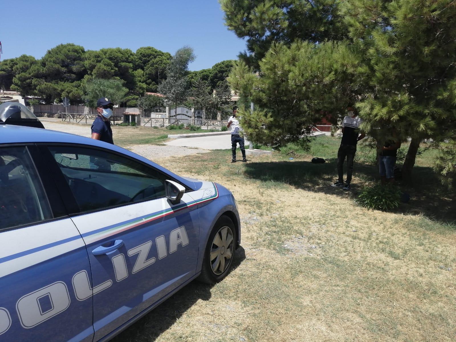 Migranti, dopo i 15 arrivati durante la notte altri 8 sbarcano nel Sulcis