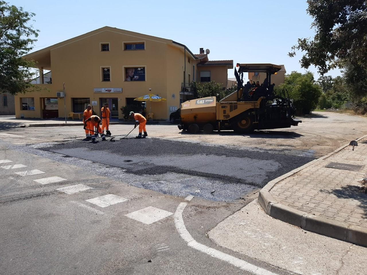 Oristano, via buche e avvallamenti: nelle strade cittadine aprono i cantieri
