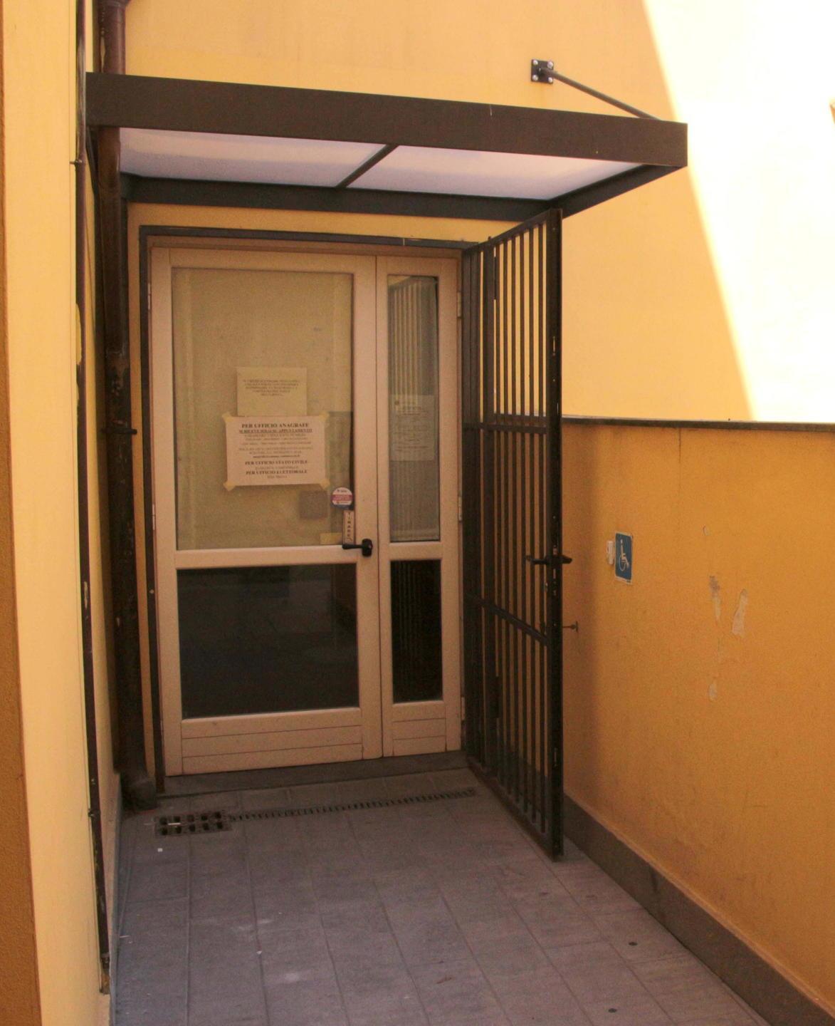 Lamentele per i disagi all’ufficio anagrafe 