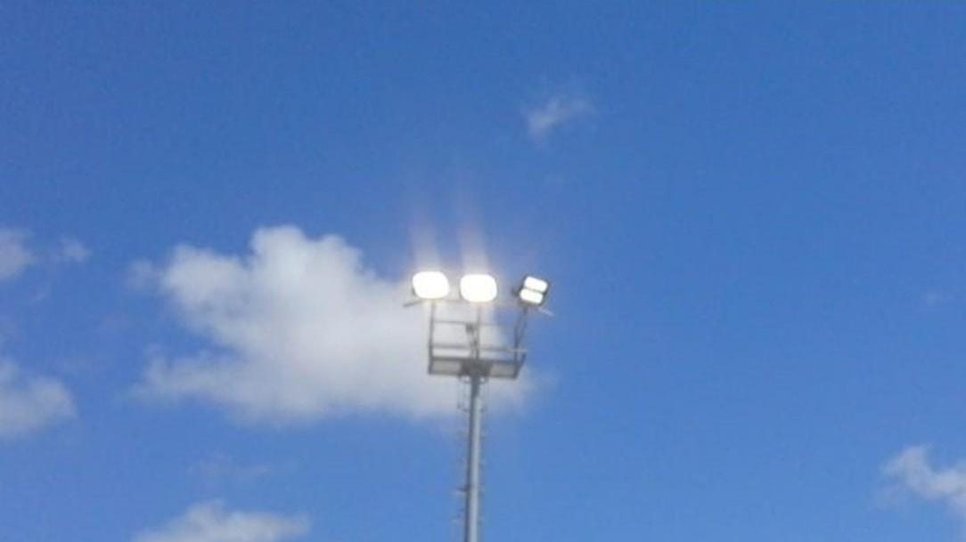 Campo di calcio con luci speciali 