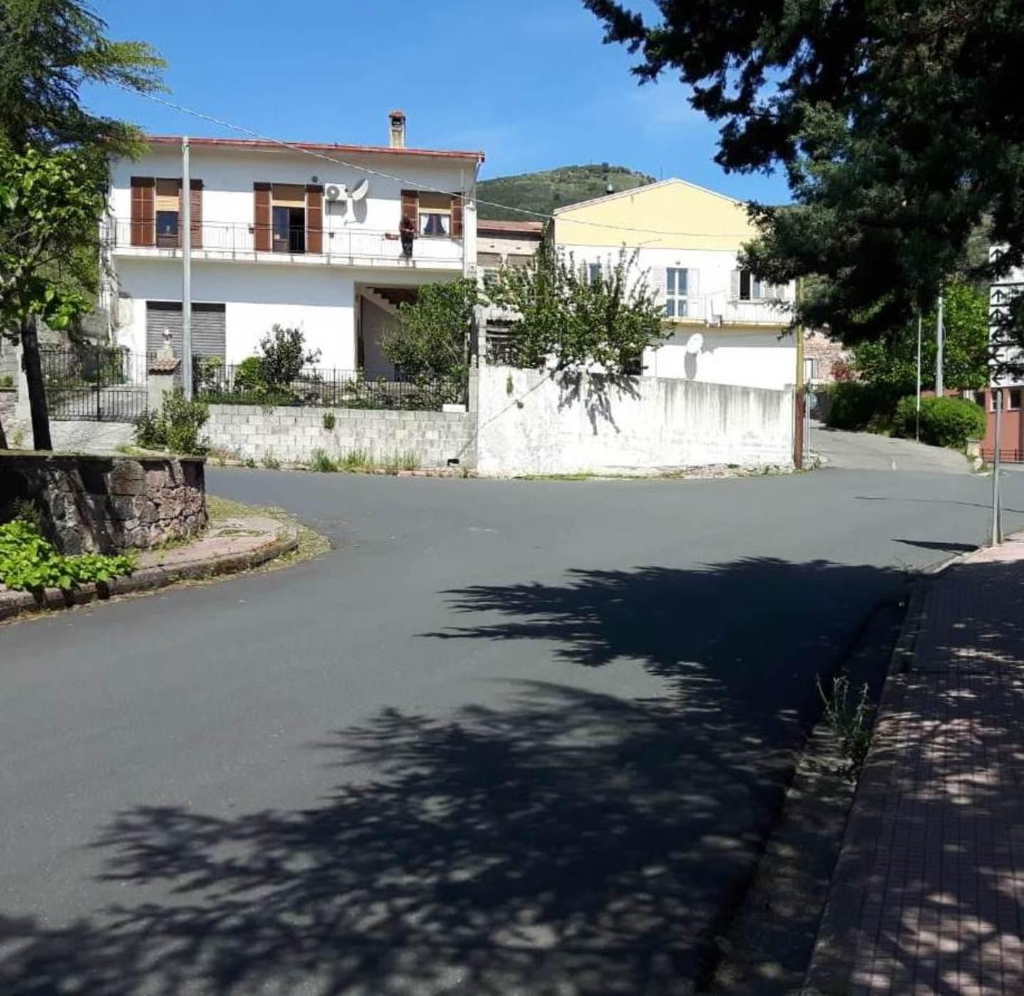 Nuova rotonda al centro di Bortigali 