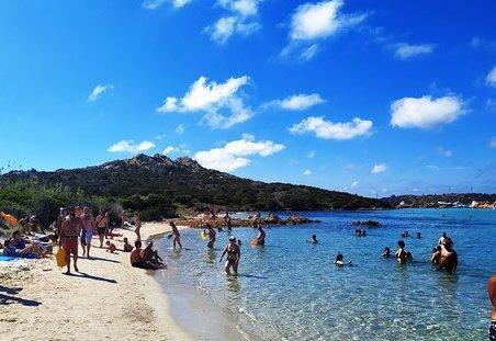 Cavalieri semichiusa, è polemica 