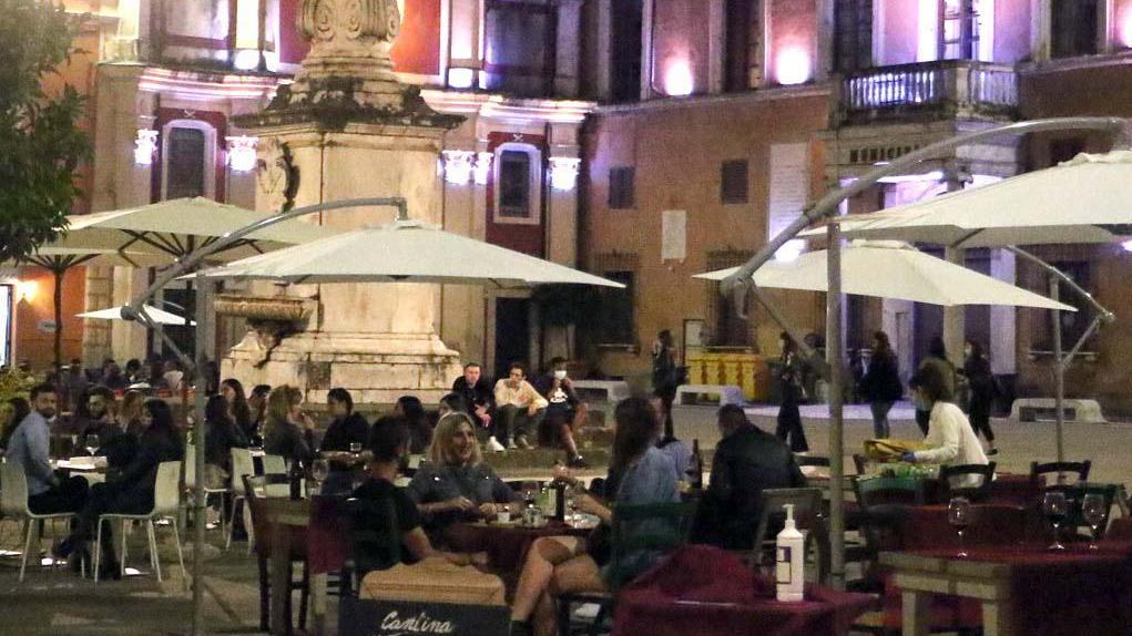 Residenti in centro infuriati contro la movida: "Nessuno ci ascolta"