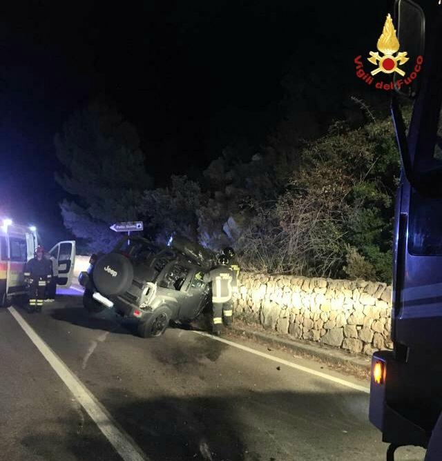 Jeep contro un muro a Poltu Quatu, ferito il conducente