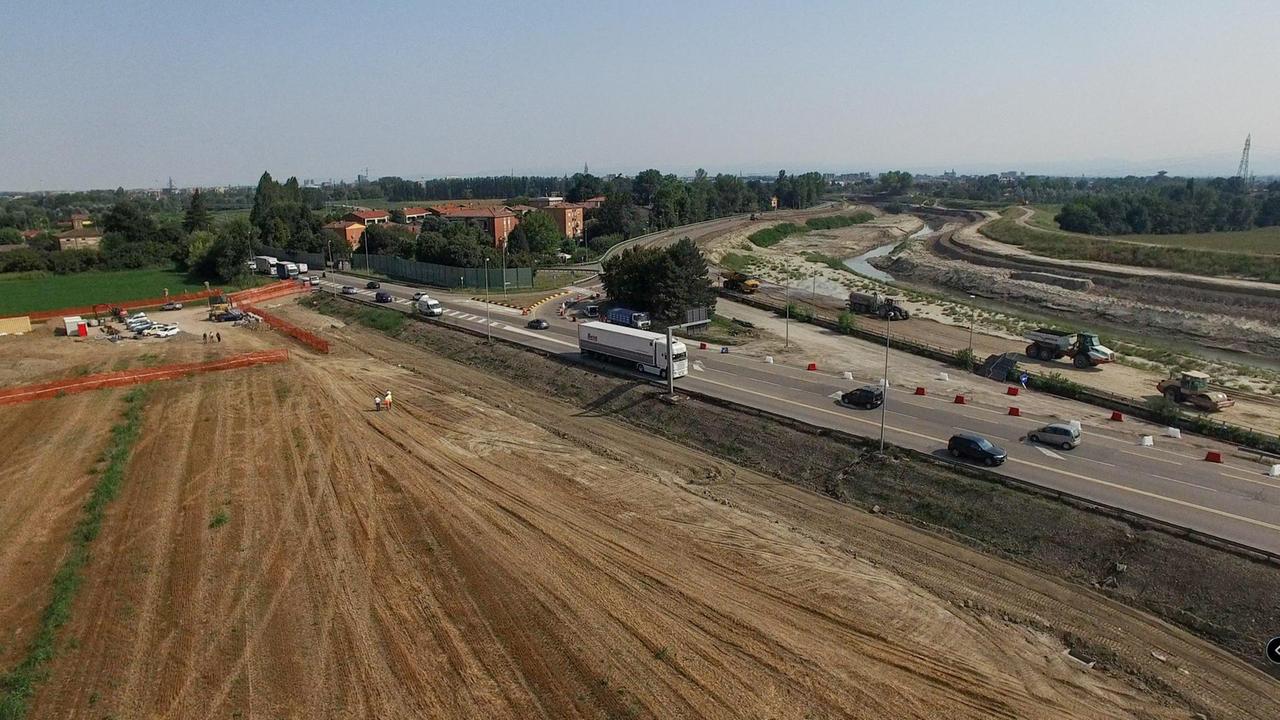 “Dribbling” alla rotonda e una corsia in più sulla Modena-Carpi