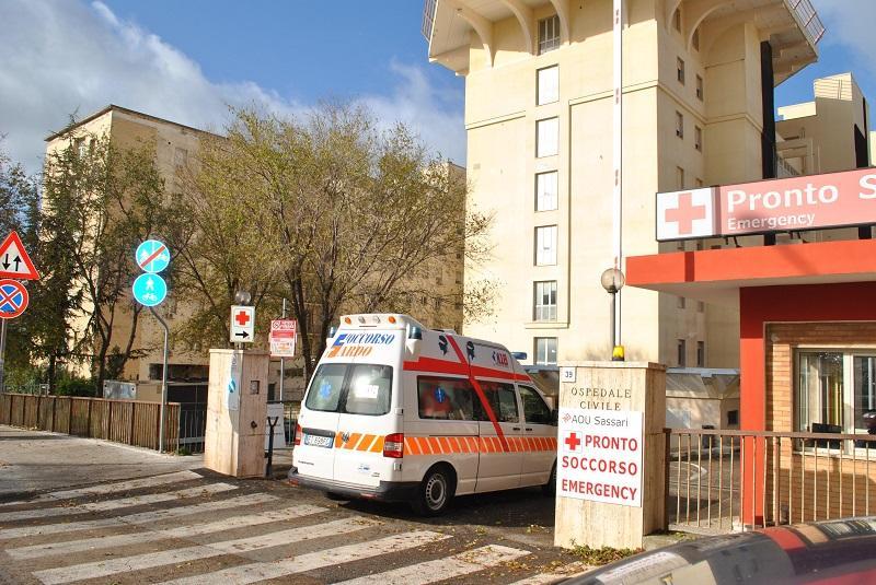 Paura a Sassari, nuova aggressione al pronto soccorso: medici e infermieri picchiati da un paziente 