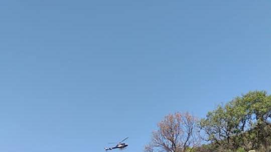 Un altro incendio nelle campagne di Nurri, elicottero in azione