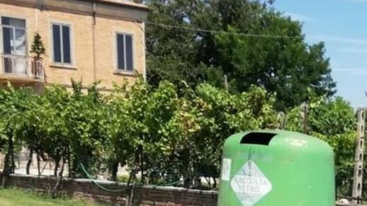 Cologna, abbandono di rifiuti. I cittadini esasperati: «Fatti, non intenzioni»