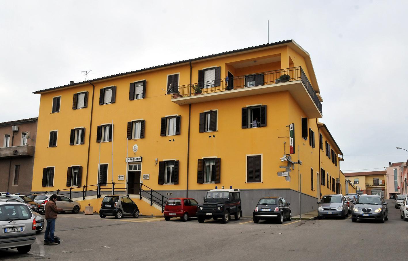 Ghilarza, infastidisce alcune ragazze al bar e insulta i carabinieri: arrestato