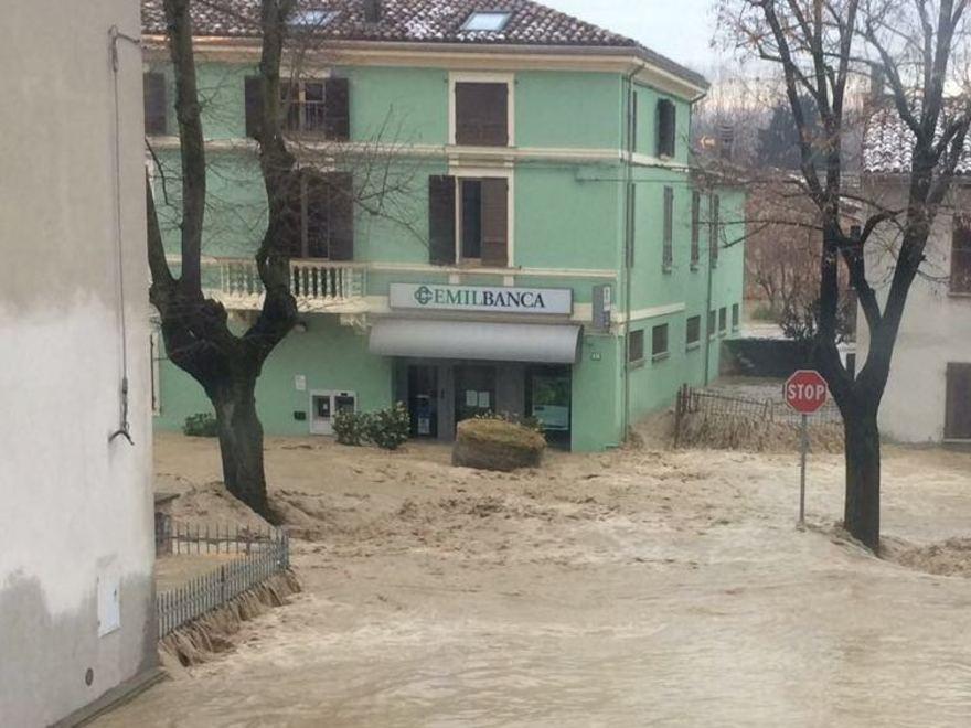 La drammatica alba dell’esondazione. «Enza, il piano di emergenza non c’era» 