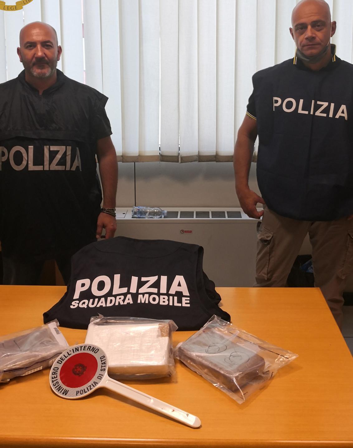 Fermato a La Spezia con tre chili di coca uomo di 69 anni 