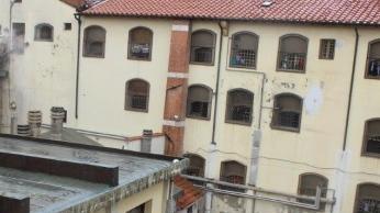 Agente di polizia penitenziaria aggredito da un detenuto