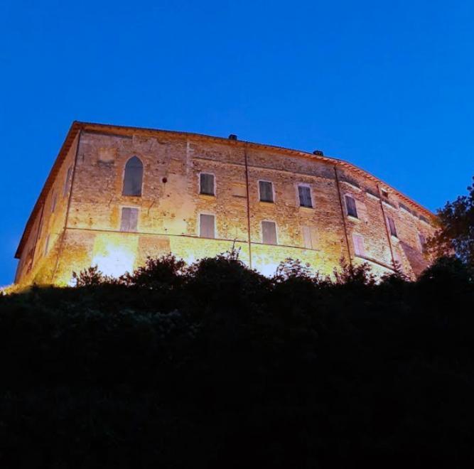 A caccia del fantasma nella visita guidata al castello di Bianello 