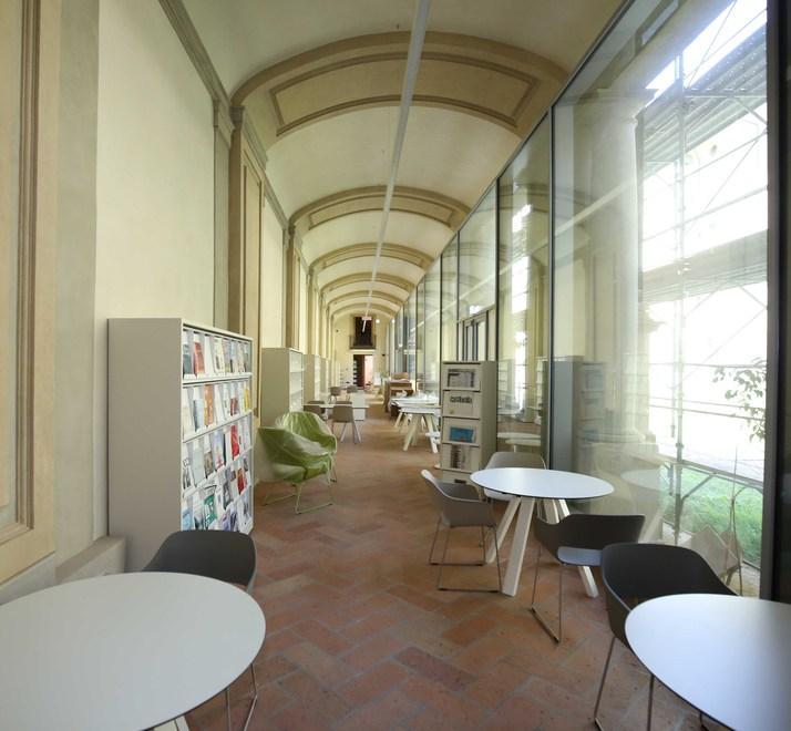 Nuovi passi della Panizzi verso la normalità Si torna “a scaffale” in ambienti rinnovati 