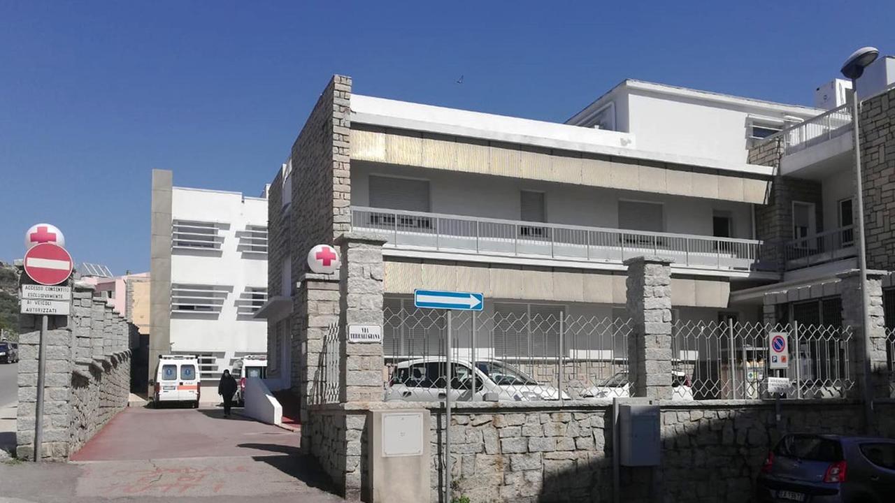 Tre medici militari alla Maddalena, ma uno è già in partenza