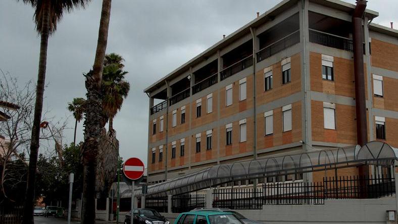 Flaconi di metadone per strada