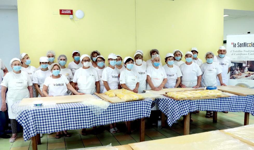 Castelfranco. E le “sfogline” intanto sono già al lavoro Angela e Sergina: «Castello non si tocca» 
