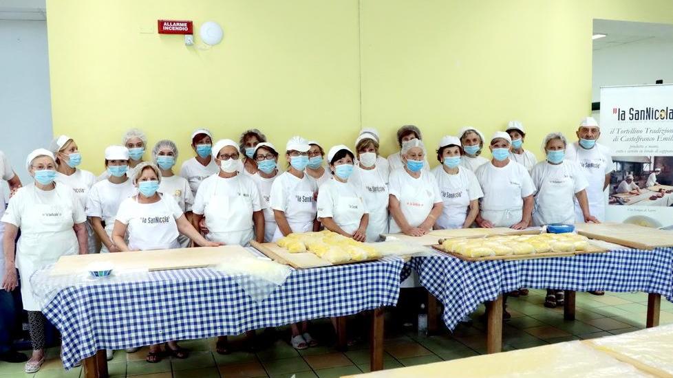 Castelfranco. E le “sfogline” intanto sono già al lavoro Angela e Sergina: «Castello non si tocca»