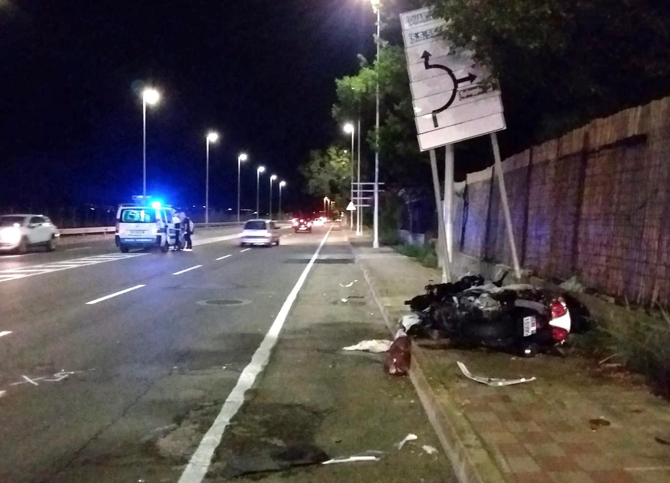 Cagliari, con la moto contro una Smart: gravissimo un motociclista